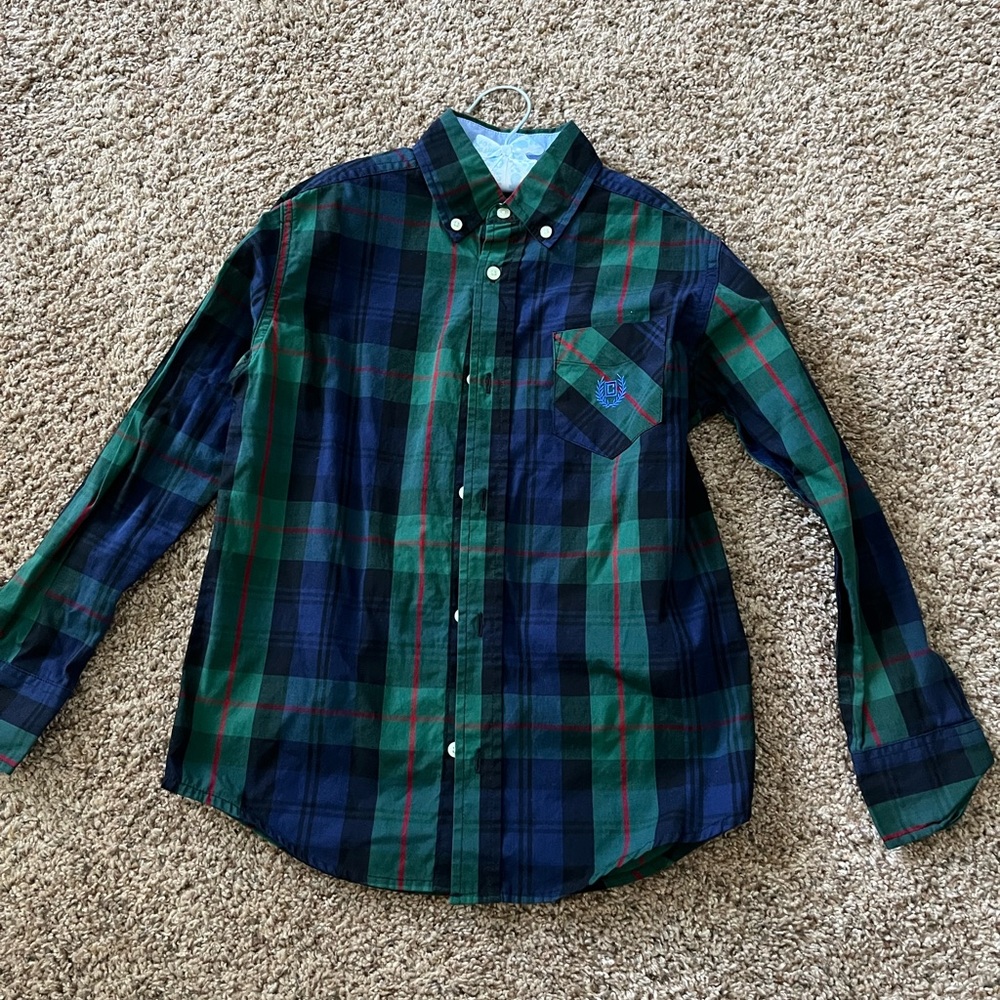 Boys size 8 shirt